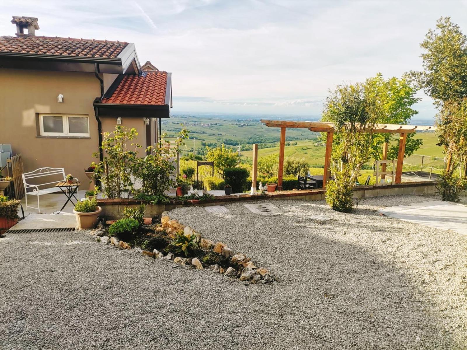 Nife Tiny House - Secret Garden Villa Montalbo Exterior photo